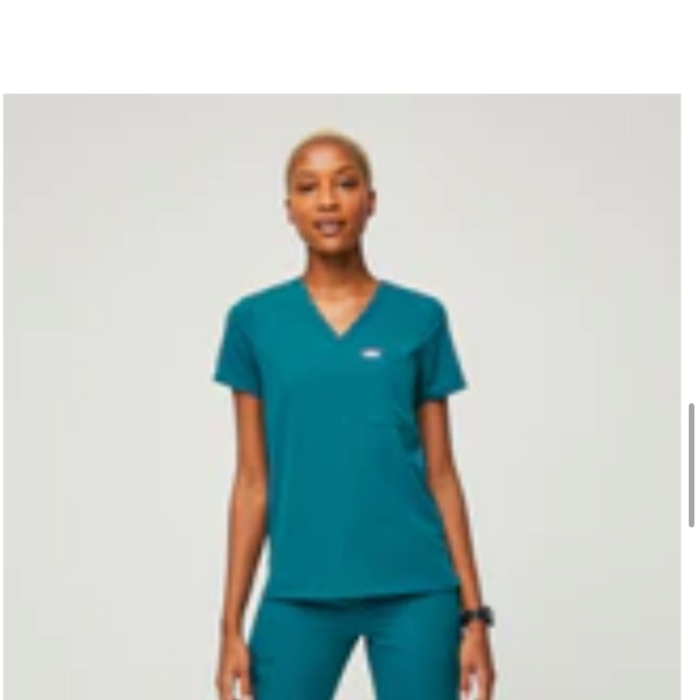 Figs Pacific Blue Catrina One Pocket Scrub Top